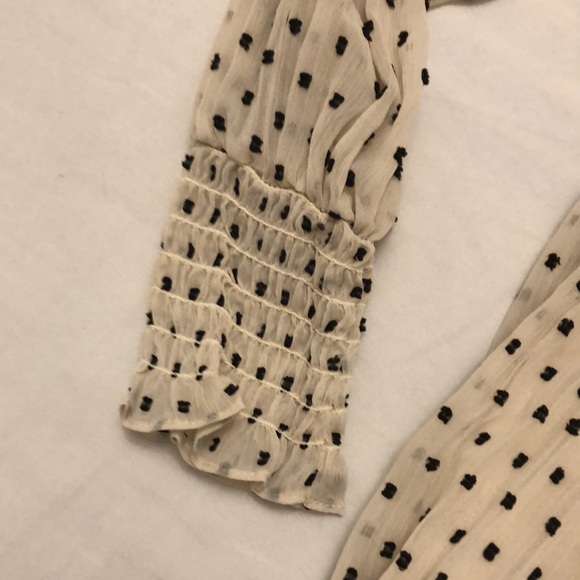 Max Studio pleated blouse - Picture 2 of 4